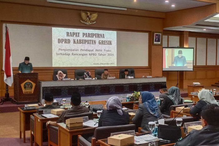 APBD Gresik 2024 Batal Surplus, Diproyeksikan Defisit Hingga Rp294 Miliar APBD Gresik 2024 Batal Surplus, Diproyeksikan Defisit Hingga Rp294 Miliar