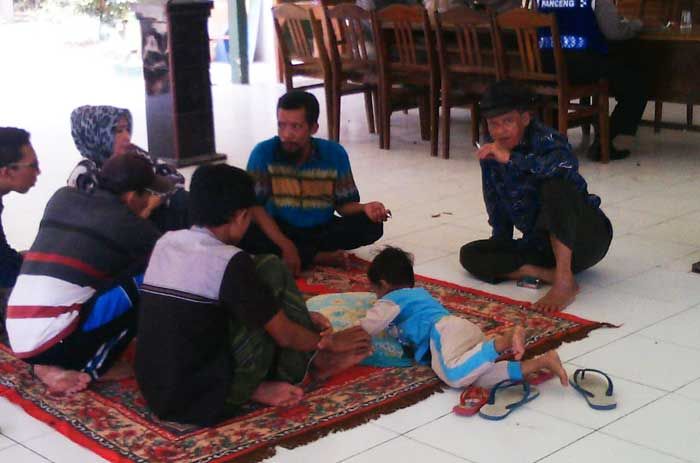 Cari Keadilan, Suhud Beserta Keluarga 