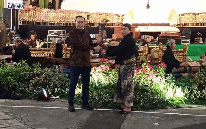 Meriahkan HUT ke-53, Petrokimia Gresik Gelar Wayang Kulit di SOR Tridharma Meriahkan HUT ke-53, Petrokimia Gresik Gelar Wayang Kulit di SOR Tridharma