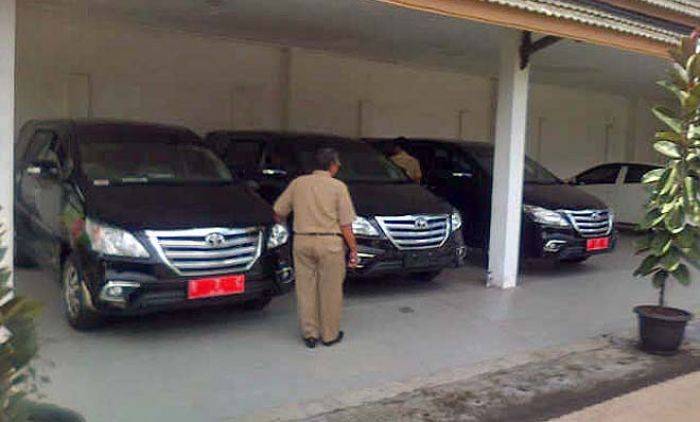 Mobdin Ganti Pelat Hitam, Kasatlantas Polres Sidoarjo: Itu Pelanggaran Berat Mobdin Ganti Pelat Hitam, Kasatlantas Polres Sidoarjo: Itu Pelanggaran Berat