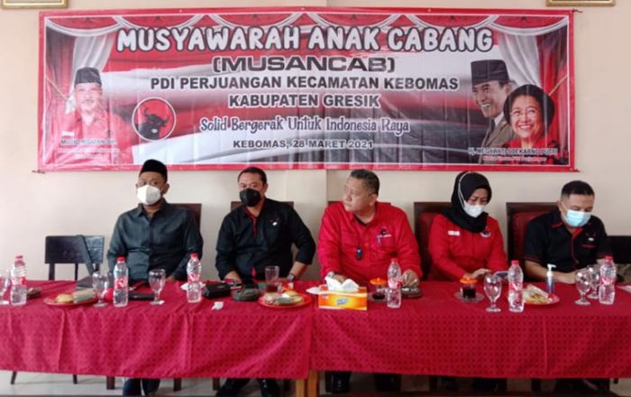 Bupati Gus Yani Siap Bantu PDIP Raih 2 Kursi DPRD Gresik di Dapil I Pada Pileg 2024 Bupati Gus Yani Siap Bantu PDIP Raih 2 Kursi DPRD Gresik di Dapil I Pada Pileg 2024