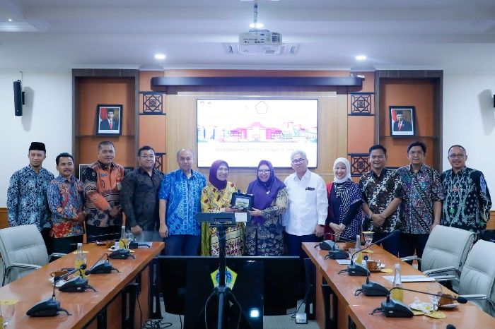 Komisi X DPR RI Inspeksi Bantuan TIK di Gresik, Wakil Bupati Bilang Begini Komisi X DPR RI Inspeksi Bantuan TIK di Gresik, Wakil Bupati Bilang Begini