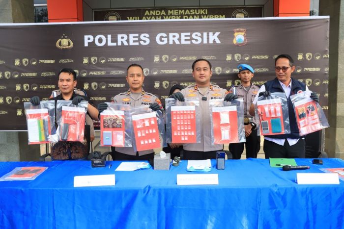 Polres Gresik Bongkar Jaringan Narkotika Gresik-Madura, 209 Gram Sabu Disita