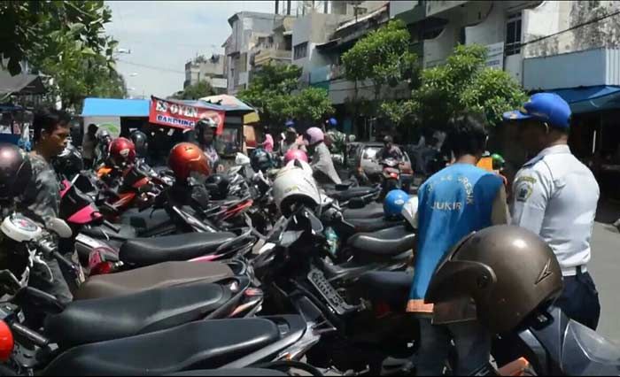 PU P-APBD 2018, Fraksi DPRD Gresik Sorot Jebloknya PAD Parkir PU P-APBD 2018, Fraksi DPRD Gresik Sorot Jebloknya PAD Parkir