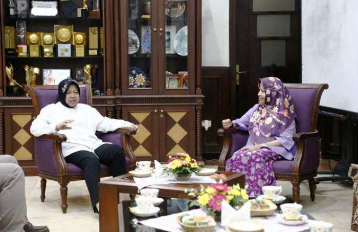 Temui Wali Kota Surabaya, Calon Bupati Mesuji Diminta Tak Lelah Menyapa Warga Temui Wali Kota Surabaya, Calon Bupati Mesuji Diminta Tak Lelah Menyapa Warga