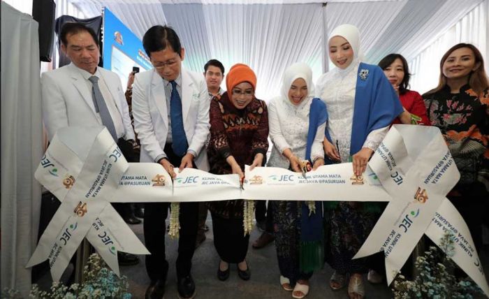 Fatma Saifullah Yusuf Resmikan Klinik Mata JEC JAVA Pasuruan Fatma Saifullah Yusuf Resmikan Klinik Mata JEC JAVA Pasuruan