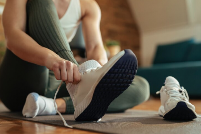 Sepatu Bau saat Musim Hujan? Gunakan Dua Bahan dapur dan Cara Mudah ini, Dijamin Minggat! Sepatu Bau saat Musim Hujan? Gunakan Dua Bahan dapur dan Cara Mudah ini, Dijamin Minggat!
