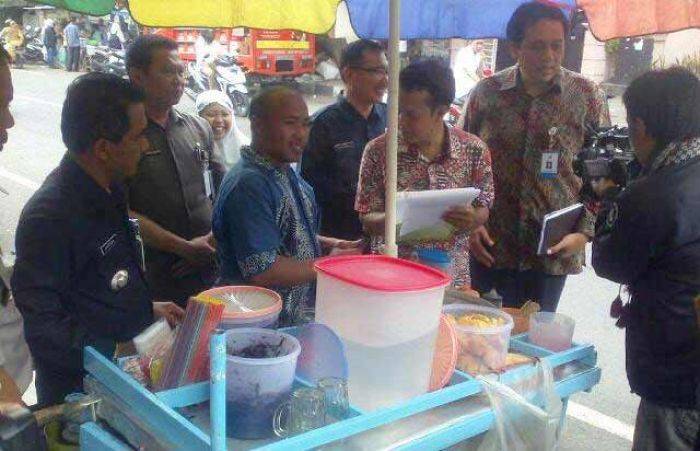 Road Show ke Gresik, BBPOM Jatim Temukan Jajanan Siswa SD Mengandung Borak dan Formalin Road Show ke Gresik, BBPOM Jatim Temukan Jajanan Siswa SD Mengandung Borak dan Formalin