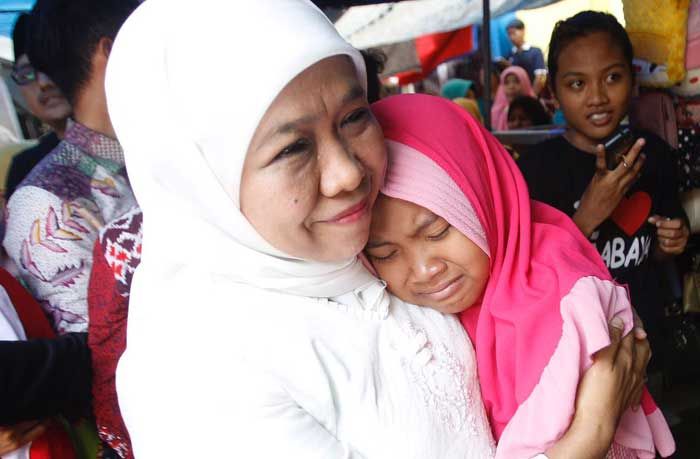 Demi Bertemu Khofifah, Santriwati Rela Tempuh Bojonegoro-Surabaya Demi Bertemu Khofifah, Santriwati Rela Tempuh Bojonegoro-Surabaya