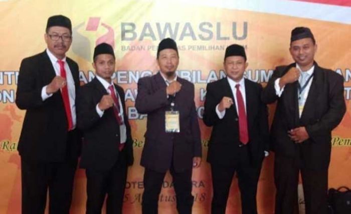 Bawaslu Kota Surabaya Bakal Tes Swab Panwas-Panwaskel di 31 Kecamatan Bawaslu Kota Surabaya Bakal Tes Swab Panwas-Panwaskel di 31 Kecamatan