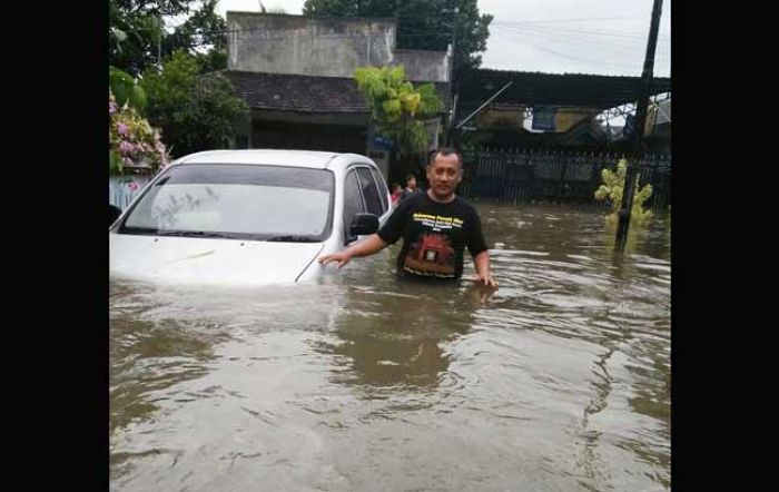 Ketua Partai Demokrat Trenggalek Desak Pemkab Atasi Banjir di Kawasan Kota Ketua Partai Demokrat Trenggalek Desak Pemkab Atasi Banjir di Kawasan Kota