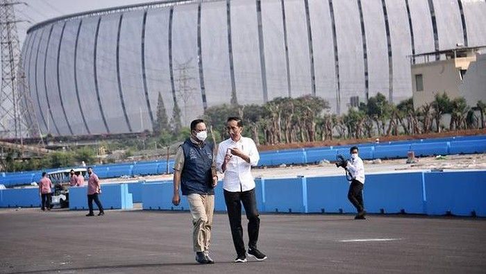 Jokowi-Anies Mesra di Sirkuit Formula E: PSI, PDIP, dan Buzzer Panas Dingin?