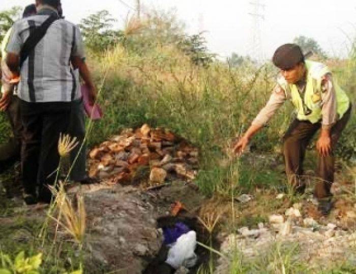 Mayat Bayi Ditemukan di Semak-semak