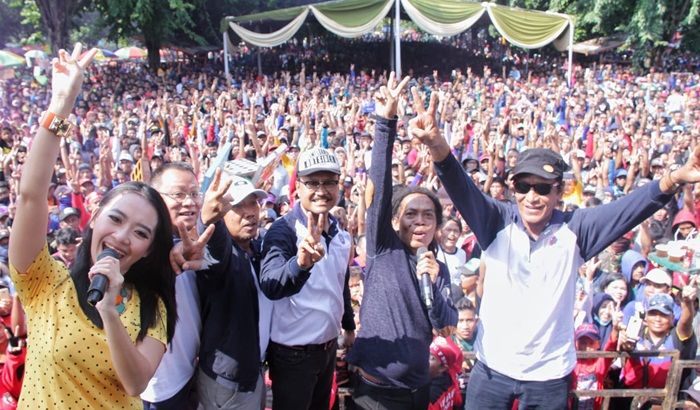 Hadiri Hari Pekerja Indonesia, Gus Ipul dapat Dukungan Ribuan Buruh se-Jatim Hadiri Hari Pekerja Indonesia, Gus Ipul dapat Dukungan Ribuan Buruh se-Jatim