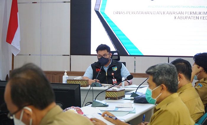 Pemerintah Perbolehkan Mudik Lebaran, Bupati Kediri Minta Jalan Rusak Segera Diperbaiki Pemerintah Perbolehkan Mudik Lebaran, Bupati Kediri Minta Jalan Rusak Segera Diperbaiki