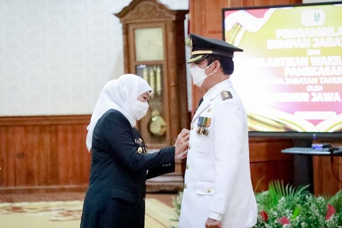 Dilantik di Gedung Negara Grahadi, Fattah Jasin Resmi jadi Wakil Bupati Pamekasan Gantikan Raja