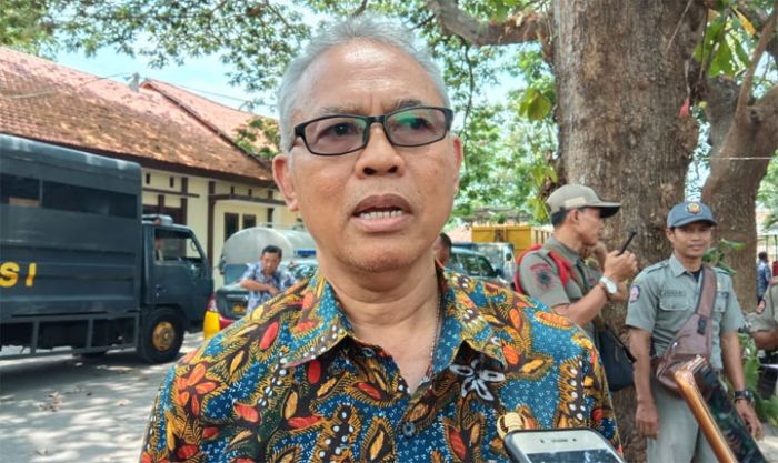 Backhoe di TPA Rusak, Jadi Penyebab Sampah di TPS Bangkalan Menumpuk Backhoe di TPA Rusak, Jadi Penyebab Sampah di TPS Bangkalan Menumpuk