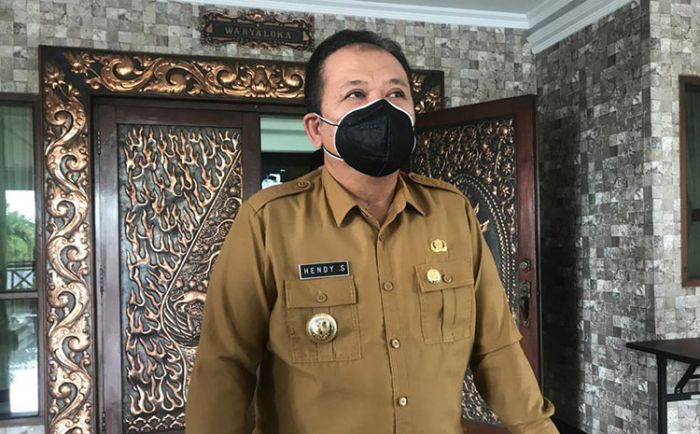 Kabupaten Jember Turun Jadi PPKM Level 3, Bupati Hendy Akan Pertajam Pencegahan dari Hulu Kabupaten Jember Turun Jadi PPKM Level 3, Bupati Hendy Akan Pertajam Pencegahan dari Hulu