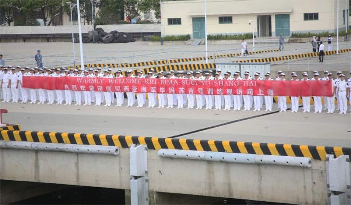 KRI Bima Suci Sandar di Shanghai, Wakasal Ikut Menyambut