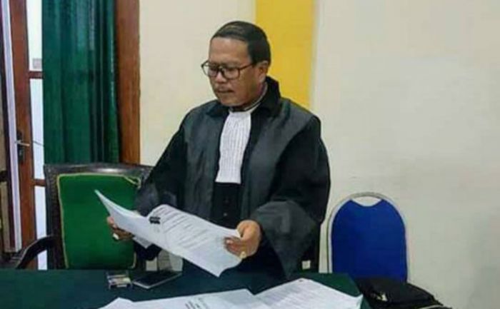 ​Tim Pengacara Mantan Camat Kras Ajukan Pengalihan Penahanan