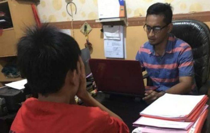 Terangsang Video Porno, Siswa SMK di Sampang Perkosa Pacarnya Tiga Kali Terangsang Video Porno, Siswa SMK di Sampang Perkosa Pacarnya Tiga Kali