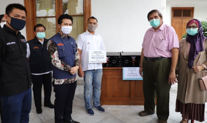 Pemprov Jatim Dapat Bantuan Alat Pembunuh Virus Pemprov Jatim Dapat Bantuan Alat Pembunuh Virus
