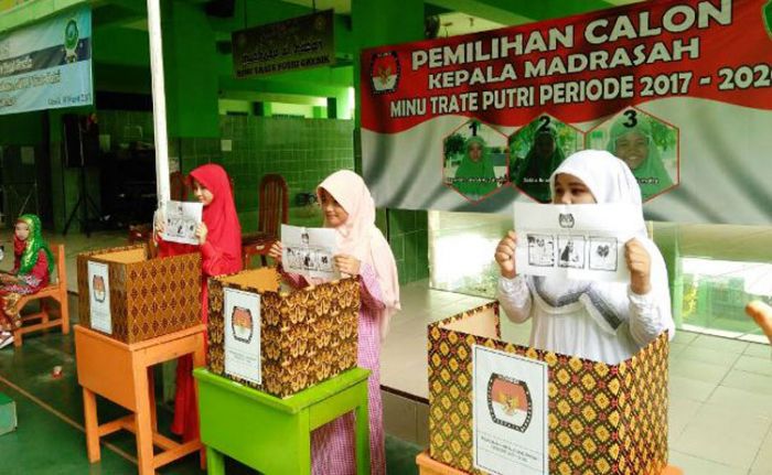 Rekom DPP Misterius, PDIP dan Golkar Gresik: Sabar Rekom DPP Misterius, PDIP dan Golkar Gresik: Sabar