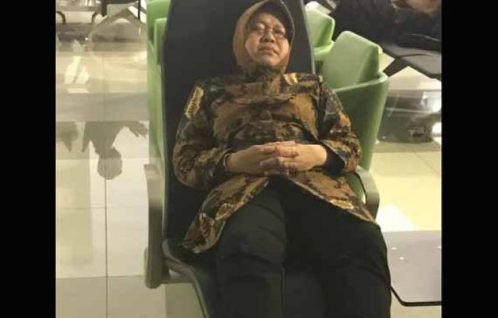 Juanda Diperbaiki, Wali Kota Risma Tertahan di Soekarno Hatta Juanda Diperbaiki, Wali Kota Risma Tertahan di Soekarno Hatta