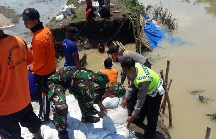 Tanggul Kali Apur Ingas Bojonegoro yang Jebol Langsung Diperbaiki