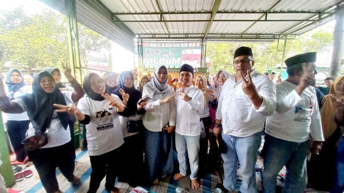 Disambut Meriah, Ribuan Warga Dlanggu Berharap Gus Barra Terpilih Bupati Mojokerto Selanjutnya Disambut Meriah, Ribuan Warga Dlanggu Berharap Gus Barra Terpilih Bupati Mojokerto Selanjutnya
