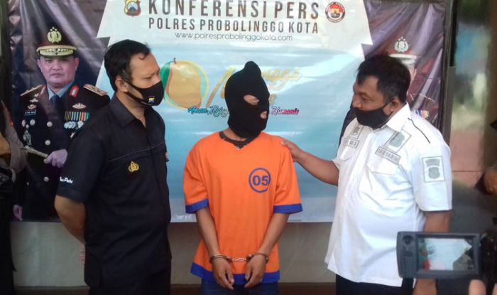 Terdesak Kebutuhan Lebaran, Pemuda Asal Probolinggo Nekat Curi HP Takmir Masjid Terdesak Kebutuhan Lebaran, Pemuda Asal Probolinggo Nekat Curi HP Takmir Masjid