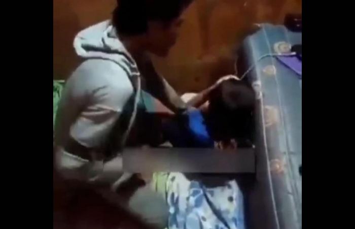Ayah Tiri yang Diduga Aniaya Balita di Tambaksari Surabaya Ditangkap Polisi Ayah Tiri yang Diduga Aniaya Balita di Tambaksari Surabaya Ditangkap Polisi
