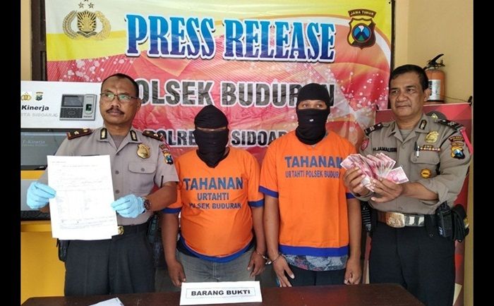 Tipu Korban dengan Surat Abal-abal, 2 Makelar Mobil di Sidoarjo Diciduk Polisi Tipu Korban dengan Surat Abal-abal, 2 Makelar Mobil di Sidoarjo Diciduk Polisi