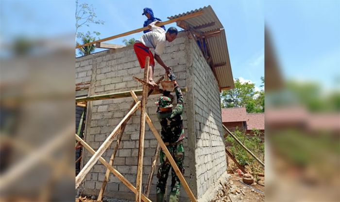 Gotong Royong Satgas TMMD 106 Bersama Warga Percepat Pembangunan Rumah Siyono Gotong Royong Satgas TMMD 106 Bersama Warga Percepat Pembangunan Rumah Siyono