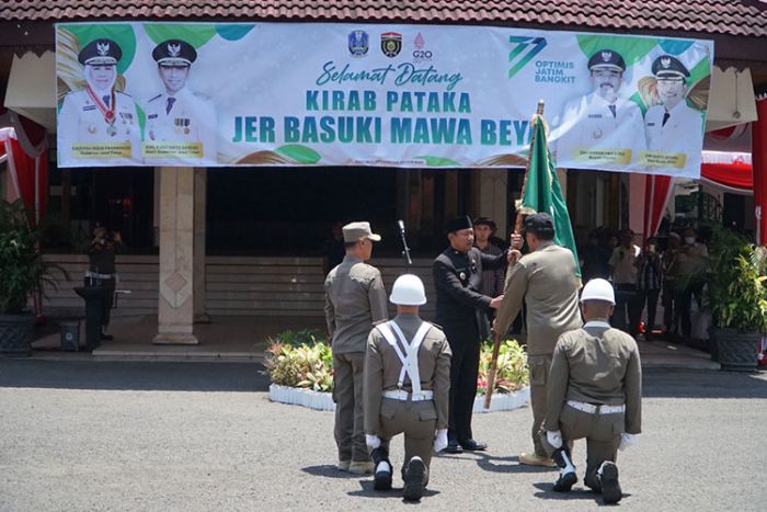 Wabup Ngawi Sambut Kirab Pataka Jer Basuki Mawa Beya Wabup Ngawi Sambut Kirab Pataka Jer Basuki Mawa Beya