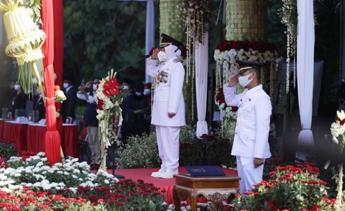 Pimpin Upacara HUT ke-75 RI, Wali Kota Risma: Semoga Kita Jadi Pemenang Pasca Pandemi Pimpin Upacara HUT ke-75 RI, Wali Kota Risma: Semoga Kita Jadi Pemenang Pasca Pandemi