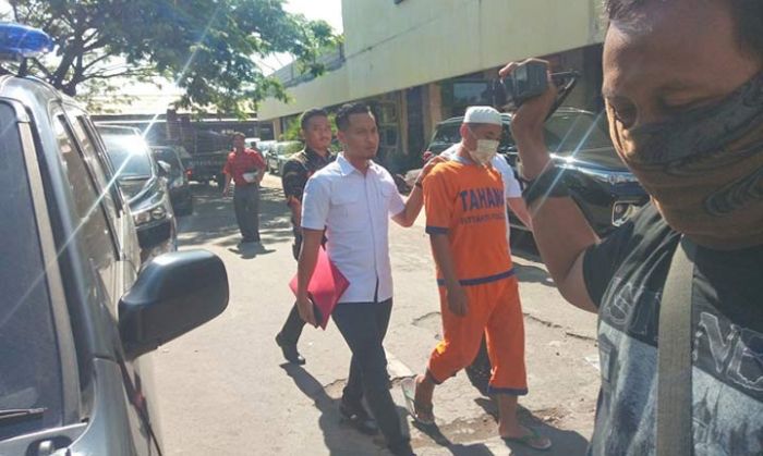 Kasus Ujaran Diskriminasi Ras Papua, Tersangka Oknum Staf Kecamatan Resmi Ditahan Polda Jatim Kasus Ujaran Diskriminasi Ras Papua, Tersangka Oknum Staf Kecamatan Resmi Ditahan Polda Jatim