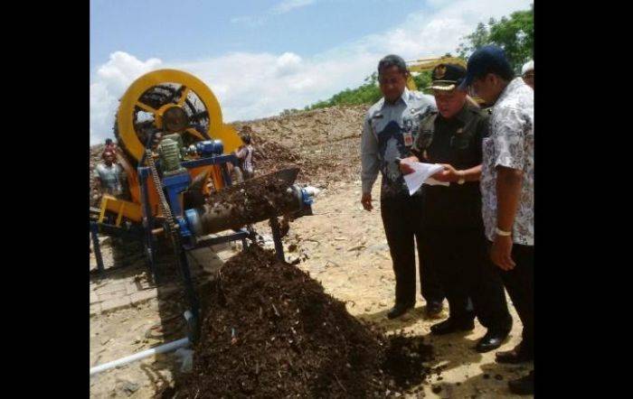 Warga Keluhkan Bau Busuk di TPA Tambakrigadung Lamongan Warga Keluhkan Bau Busuk di TPA Tambakrigadung Lamongan