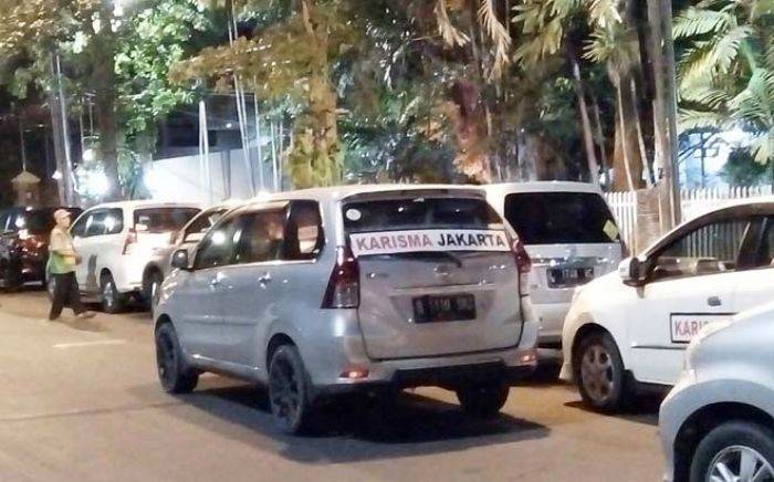Jemput Risma untuk Diusung Jadi Cagub DKI, 40 Relawan Karisma Datangi Kediaman Wali Kota Jemput Risma untuk Diusung Jadi Cagub DKI, 40 Relawan Karisma Datangi Kediaman Wali Kota