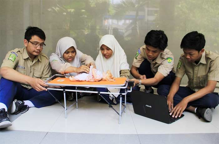 Anedizer Karya Siswa SMA Muhammadiyah 2 Sidoarjo Torehkan Prestasi Tingkat Internasional