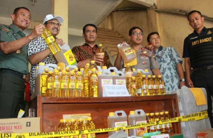 Menteri Pertanian Sidak Industri Minyak Goreng Ilegal Bersama Wagub Jatim dan Kapolda Jatim