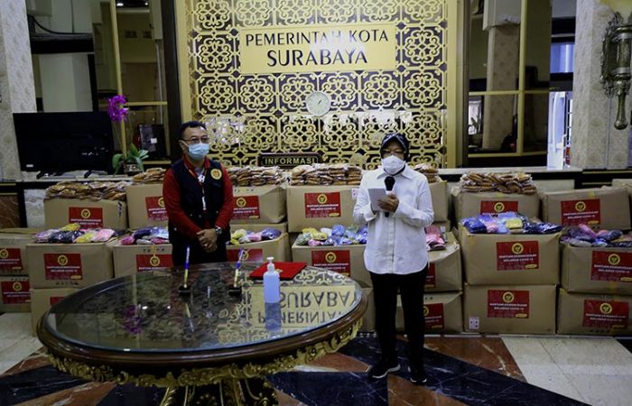 Doa Risma Terjawab, BIN Kembali Bantu Surabaya, 10 Jam Bawa 120 Ribu Masker Nonmedis dari Jakarta Doa Risma Terjawab, BIN Kembali Bantu Surabaya, 10 Jam Bawa 120 Ribu Masker Nonmedis dari Jakarta