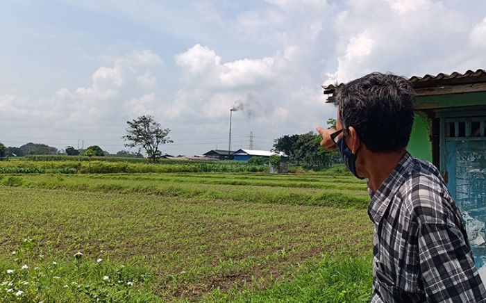 Soal Dugaan Pencemaran Udara, Warga Dusun Ngatup Akan Mengadu ke Bupati Kediri Soal Dugaan Pencemaran Udara, Warga Dusun Ngatup Akan Mengadu ke Bupati Kediri