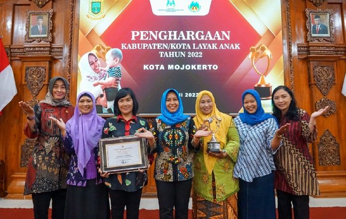 Hari Anak Nasional, Wali Kota Mojokerto Beberkan Penghargaan KLA Madya Hari Anak Nasional, Wali Kota Mojokerto Beberkan Penghargaan KLA Madya
