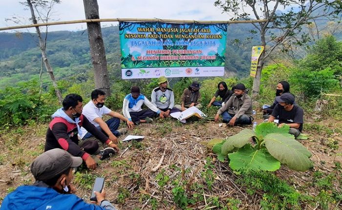 ​Temukan Hutan Gundul, Tim Relawan Pelestari Kawasan Wilis Cek Dekat Air Terjun Ngleyangan