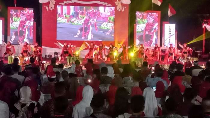Mahardika Indonesia Meriahkan Kota Mojokerto, Parade Nusantara dan Jihan Audy Pukau Penonton Mahardika Indonesia Meriahkan Kota Mojokerto, Parade Nusantara dan Jihan Audy Pukau Penonton