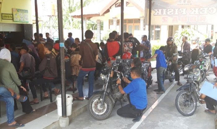 Indikasi Pungli di Samsat Nganjuk Masih Ditemukan Indikasi Pungli di Samsat Nganjuk Masih Ditemukan