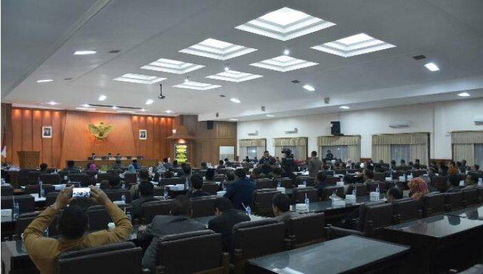DPRD Kabupaten Kediri Tetapkan Haryanti sebagai Bupati Terpilih DPRD Kabupaten Kediri Tetapkan Haryanti sebagai Bupati Terpilih