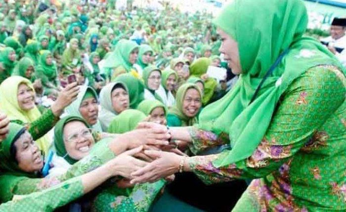 Khofifah Cagub Tiada Lawan: Populis, Teknokratis, Spiritualis dan Tawadlu Khofifah Cagub Tiada Lawan: Populis, Teknokratis, Spiritualis dan Tawadlu