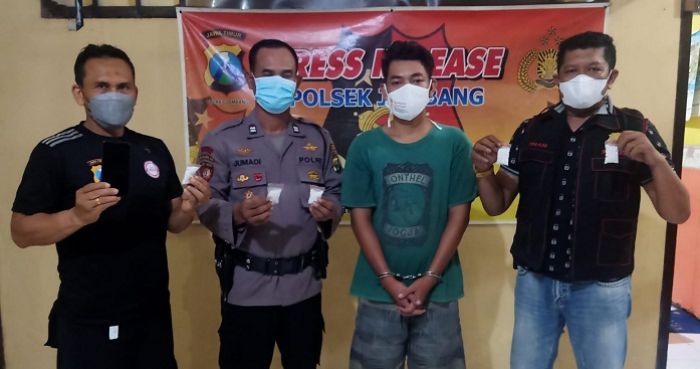 Edarkan Pil Koplo, Remaja di Jombang Diringkus Polisi Edarkan Pil Koplo, Remaja di Jombang Diringkus Polisi